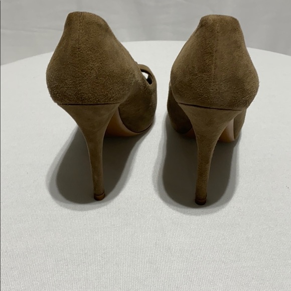 Louis Vuitton- shoes - Picture 4 of 5